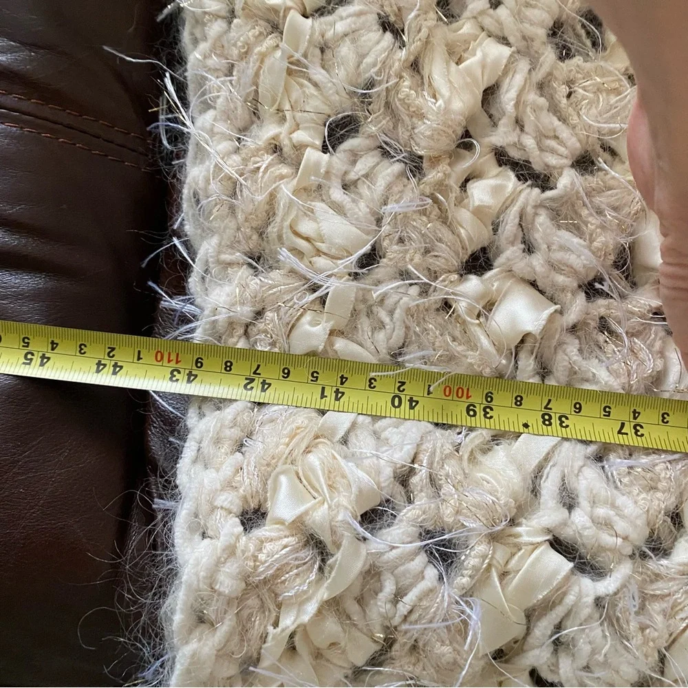 Marge Carson Woven‎ Crochet Knit Fringe Cream Off White Throw Blanket Decorative